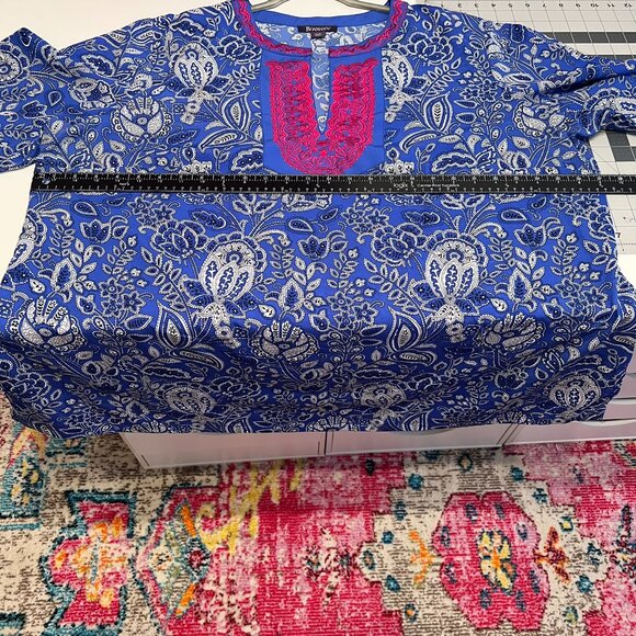 ROAMAN’S Embellished Flare-Sleeve Tunic Blouse (Size 24W) - Picture 12 of 13